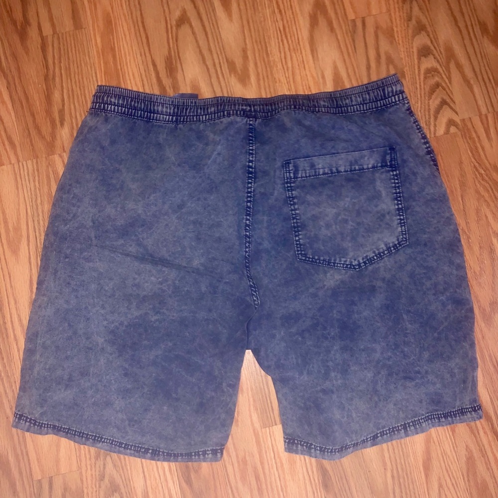 Men’s drawstring short - Picture 3 of 3